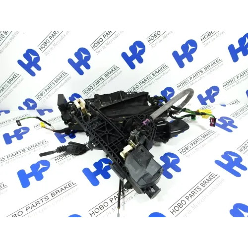 Portierslot A 204 720 0335 LV - Article 13745 1 - A2047200335
