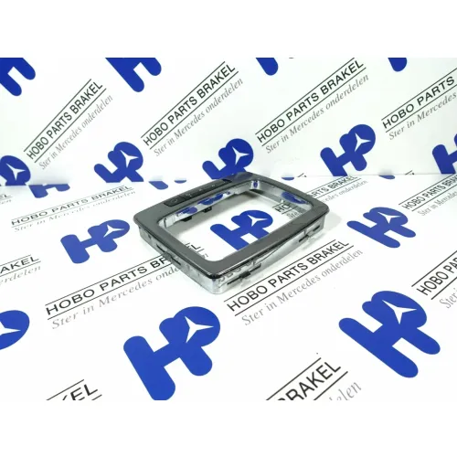 Middenconsole sierlijst A 204 267 3388 - Article 14027 1 - A2042673388