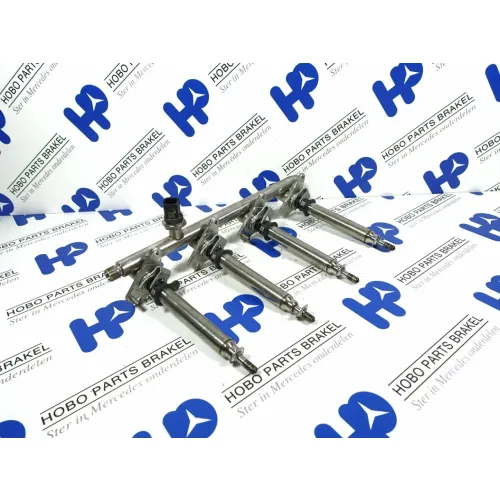 Injector rail A 260 070 0300 - Article 14981 1 - A2600700300