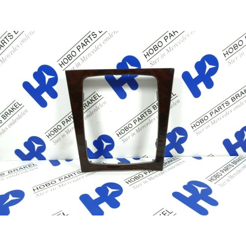 Middenconsole sierlijst A 204 680 3307 - Article 15253 1 - A2046803307