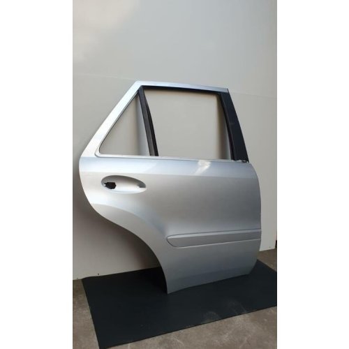 Portier rechtsachter Mercedes ML-klasse w164 (P003) - Article 15767 2 - P003