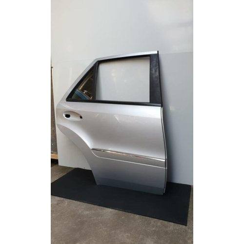 Portier rechtsachter Mercedes ML-klasse w164 (P007) - Article 15771 3 - P007