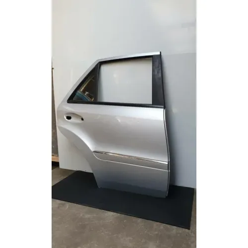 Door rear right Mercedes ML-class w164 (P007) - Article 15771 3 - P007