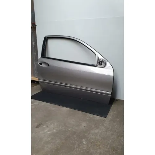 Portier rechtsvoor Mercedes C-klasse w203 Coup&eacute; (P029) - Article 15792 2 - P029