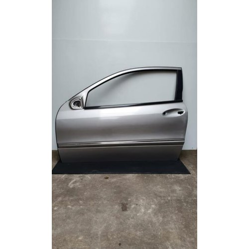 Portier linksvoor Mercedes C-klasse w203 Coup&eacute; (P030) - Article 15793 1 - P030