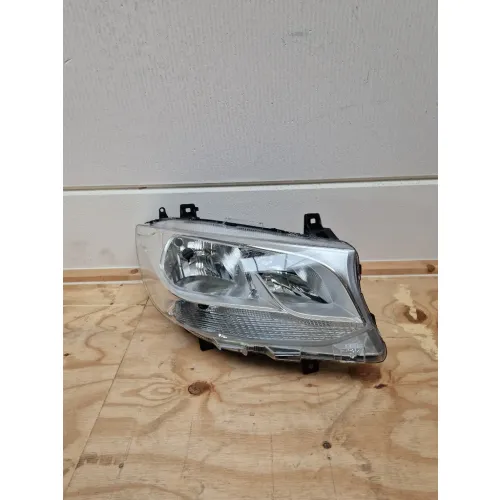 Koplamp Sprinter w907 A9109060100 Rechts (Nieuw) - Article 15987 1 - 13110103