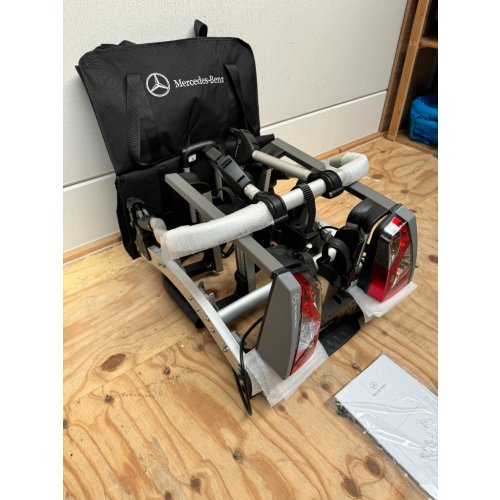 Fietsendrager NIEUW OE Mercedes opvouwbaar / 3 fietsen - Article 16069 11 - A0008901800
