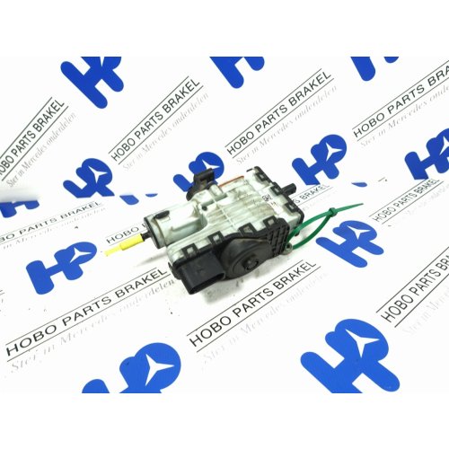AdBlue pomp A 002 470 6894 - Article 16693 1 - A0024706894