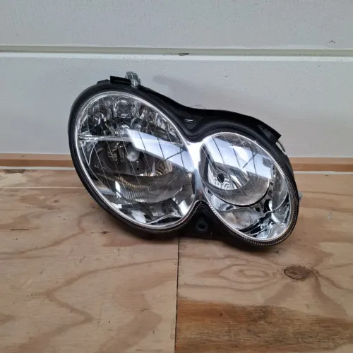 Headlight CLK-class w209 Right (New) - Article 16759 1 - 440-1146R-LD-EM
