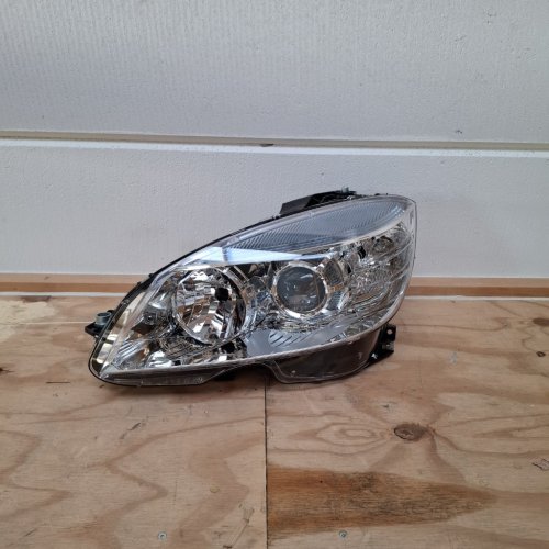 Koplamp C-klasse w204 Links (Nieuw) - Article 16787 1 - 20-11252-05-2
