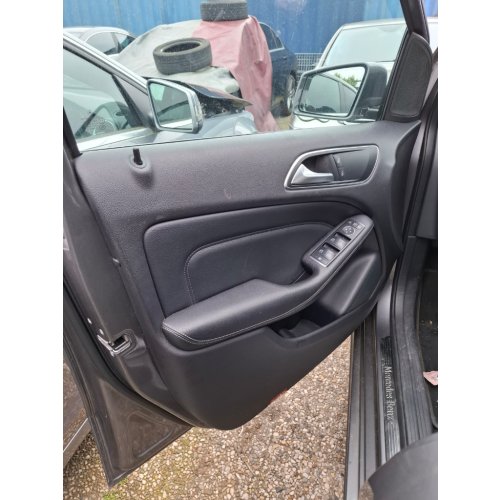 Interieur B-klasse w246 Zwart Leer compleet - Article 17007 5 - HPB0108