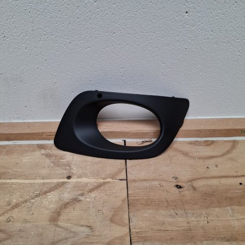 Mistlamp afdekking A 906 885 0353 Rechts (Nieuw) 1 - Article 17113 1 - A9068850353-N
