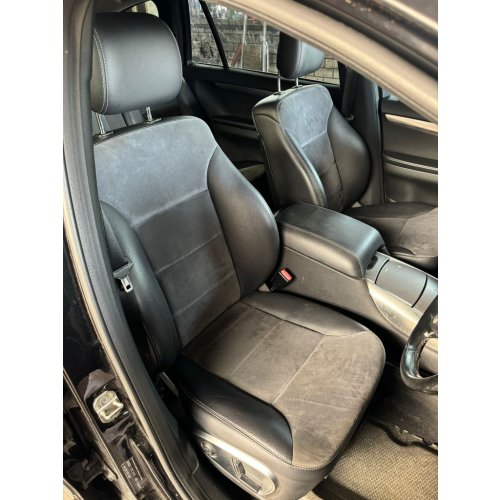 Interieur R-klasse w251 Alcantara 7-persoons - Article 17121 1 - HPB0112
